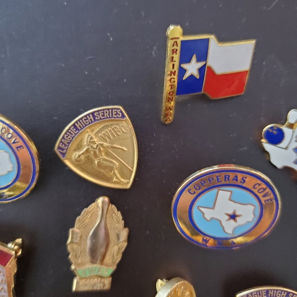 Funky Vintage Lady's Bowling Pins - Picture 4 of 6